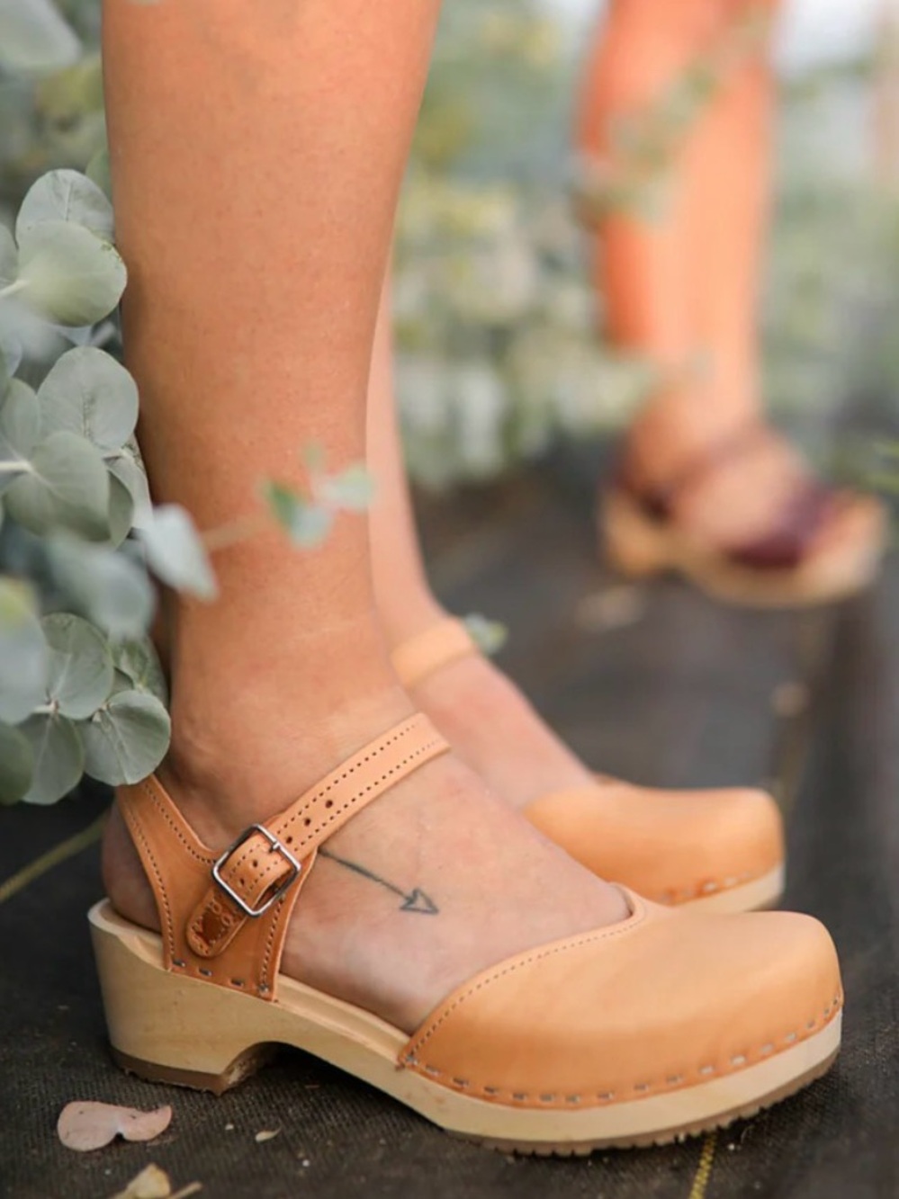 Sandgrens Ecru Clog Sandals